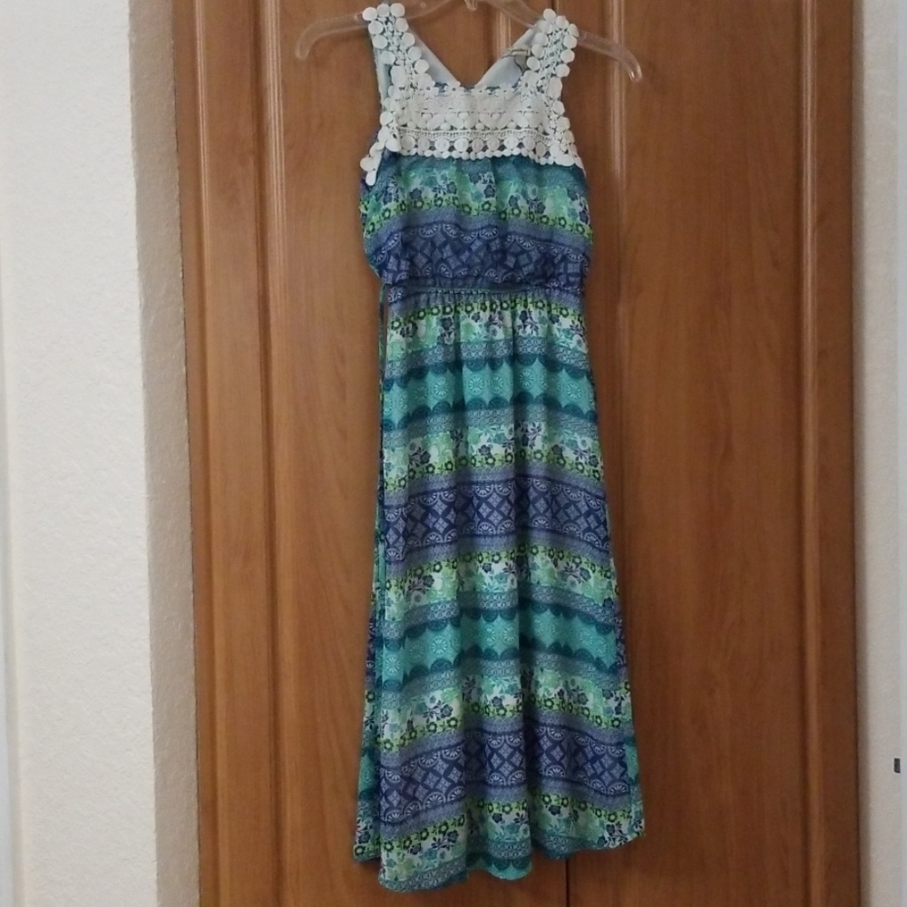 A beautiful dress for girls.